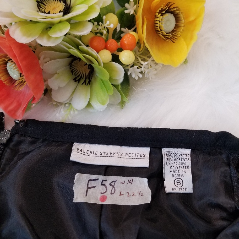 🌻🌺🌻VALERIE STEVENS SKIRT WITH POCKETS!! - Picture 5 of 6